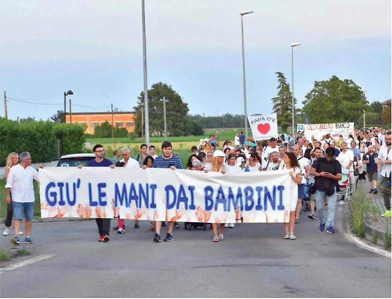 Bibbiano, la denuncia di una madre: &laquo;Il mio ex ha abusato di nostra figlia&raquo;