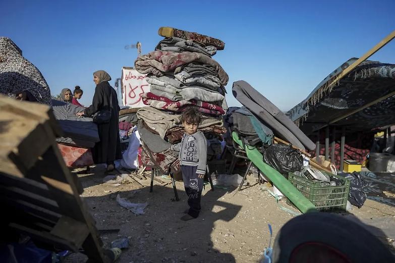 Strage di Israele in una tendopoli a Rafah, almeno 40 vittime (tra donne e bambini)