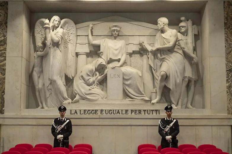 Caso Milano, i penalisti calabresi: &laquo;No alla stretta autoritaria sulla libert&agrave; del difensore&raquo;