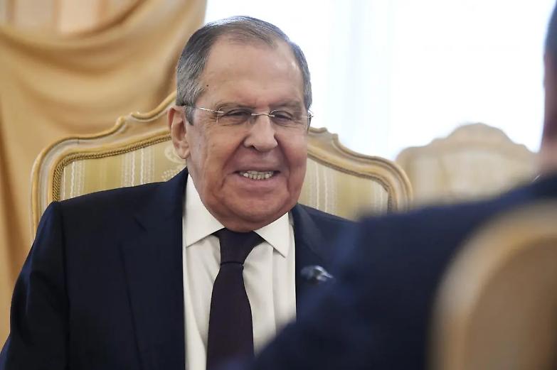 Mosca, Lavrov replica agli Usa e minaccia l&rsquo;escalation nucleare