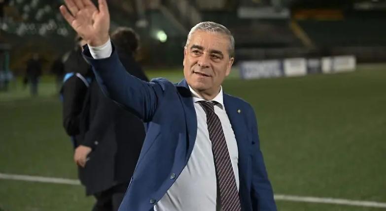 &laquo;&Egrave; impresentabile&raquo;. Poi l&rsquo;Antimafia si corregge: lo abbiamo sputtanato per sbaglio