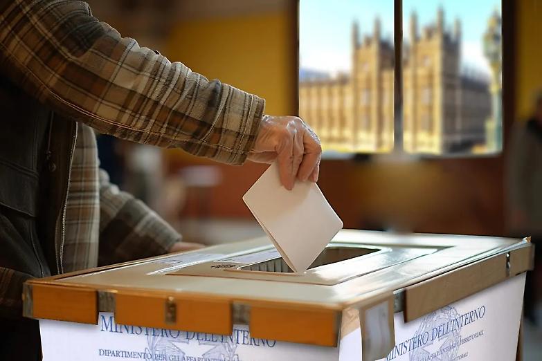 Urne aperte dalle 15: guida al voto di oggi e domani