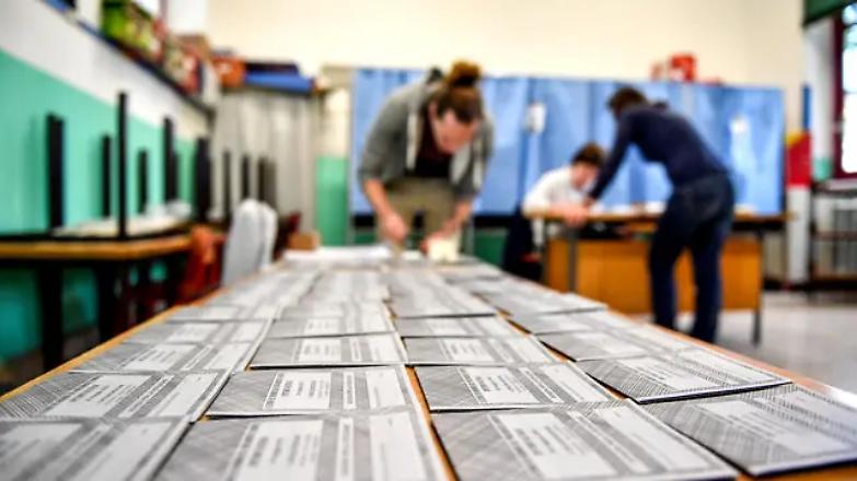 &laquo;La paga &egrave; troppo bassa&raquo;. Scrutatrice abbandona il seggio e viene denunciata