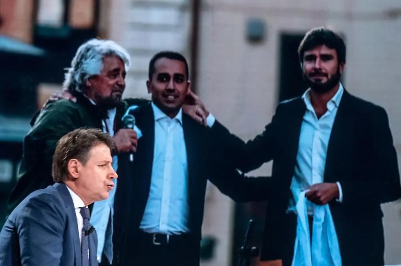 Conte prova a schivare il &ldquo;processo&rdquo; interno, mentre Dibba si scalda