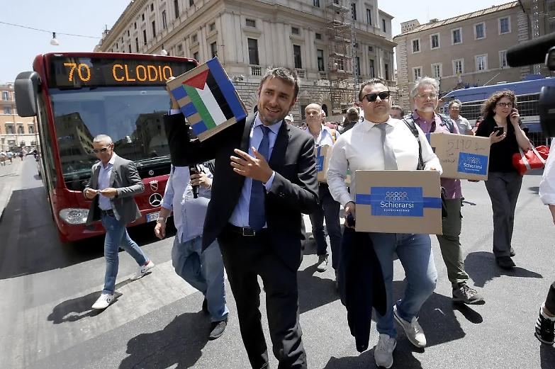 Dibba, il ritorno al passato che piace al popolo M5S