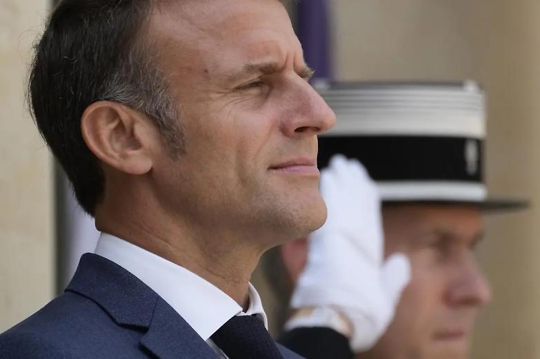 La disfatta di Macron vista dai media: &ldquo;Ha gettato la Francia nel caos&rdquo;