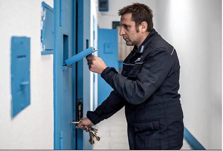 Le carceri italiane scoppiano: 10mila i detenuti in pi&ugrave;