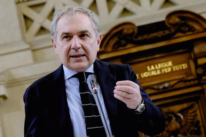 Santalucia (Anm): &laquo;Penso che Nordio, quasi quasi, abbia ragione, la giustizia &egrave; malata ma la causa &egrave; il ministero&raquo;