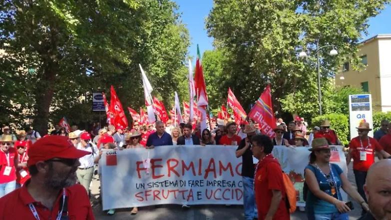 Caporalato, Landini: &laquo;In Italia 3 milioni di lavoratori in nero, &egrave; ora di dire basta&raquo;