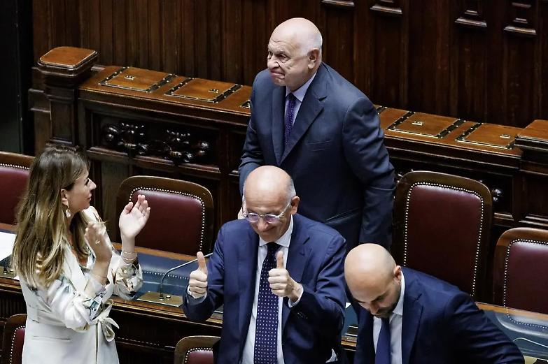 Nordio elimina l&rsquo;abuso d&rsquo;ufficio. &laquo;E ora separiamo le carriere...&raquo;