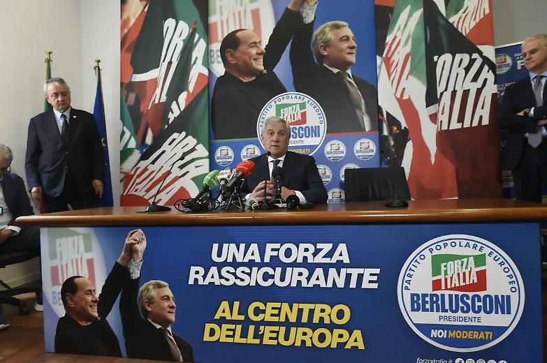 Da Malpensa alle riforme, la macabra danza sulle spoglie del Cavaliere