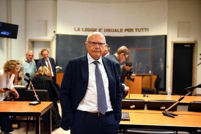 L&rsquo;infettivologo Galli condannato a 1 anno e 4 mesi per falso. Lui: &ldquo;Sono sereno, ricorrer&ograve; in appello&rdquo;