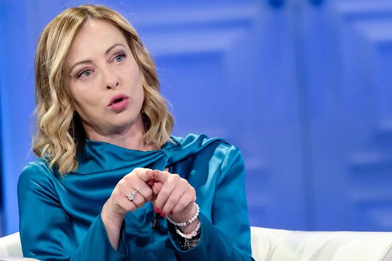 Veti incrociati, sgambetti e &ldquo;pizzini&rdquo;. Bagarre nel centrodestra per la Rai