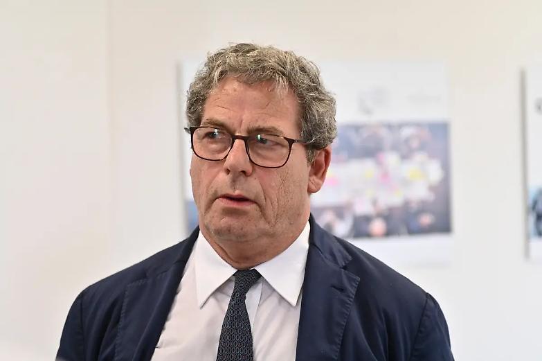 Miccich&egrave; lascia Forza Italia dopo 30 anni: &laquo;Sar&agrave; sempre nel mio Dna&raquo;