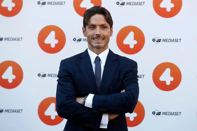 Pi&ugrave; spazio ai democrat e il sogno di una nuova Dc: l&rsquo;ordine di Piersilvio