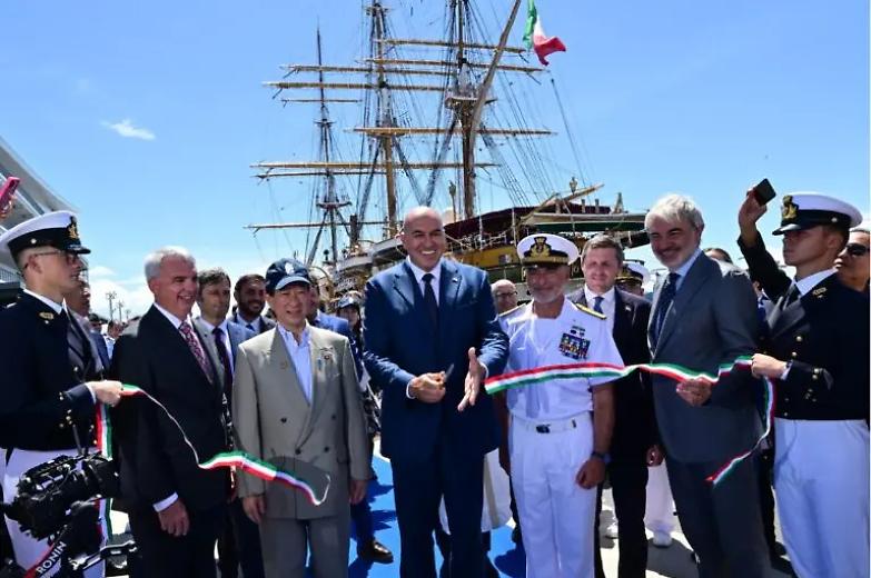 Crosetto inaugura il Villaggio Italiaa Tokyo, in programma cinque giorni di mostre ed eventi