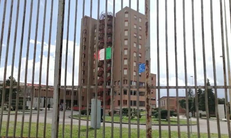 Benevento, 62enne si toglie la vita in carcere e il bilancio si aggrava