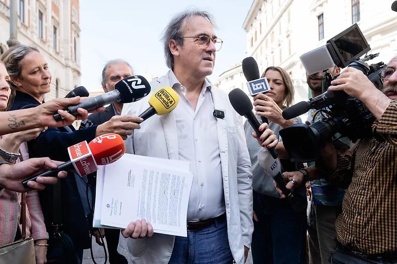 Caso Boccia, Bonelli (ancora) in procura: &ldquo;C&rsquo;&egrave; qualcosa che non torna&rdquo;