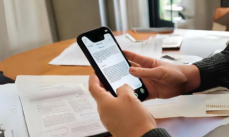 Fotografare atti penali &egrave; un reato o &egrave; semplicemente la via impervia per esercitare il sacrosanto diritto di difesa?