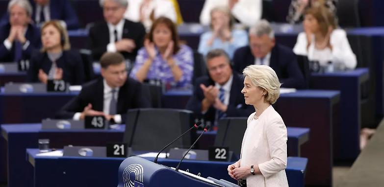 I socialisti contro Fitto: von der Leyen rinvia la presentazione della nuova Commissione