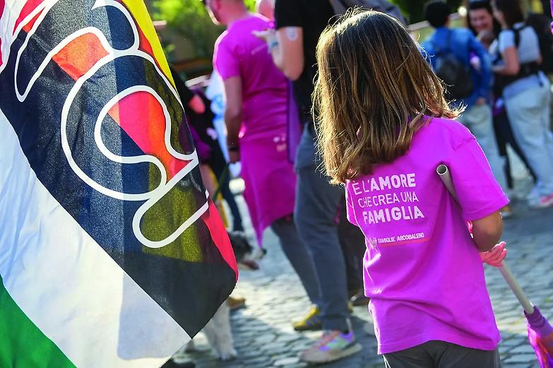 Procreazione assistita per le donne single: ora decide la Consulta