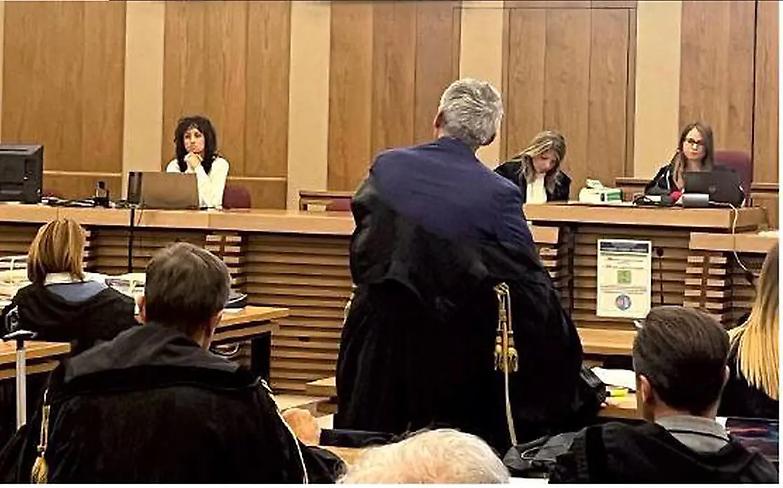 Bibbiano, le difese sull&rsquo;abuso d&rsquo;ufficio: questione politica