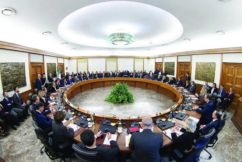 Sorpresa: l&rsquo;abolizione dell&rsquo;abuso d&rsquo;ufficio ora salva i magistrati