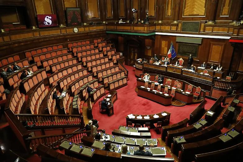 Verso il reato universale: maternit&agrave; surrogata in Senato per l&rsquo;ok definitivo