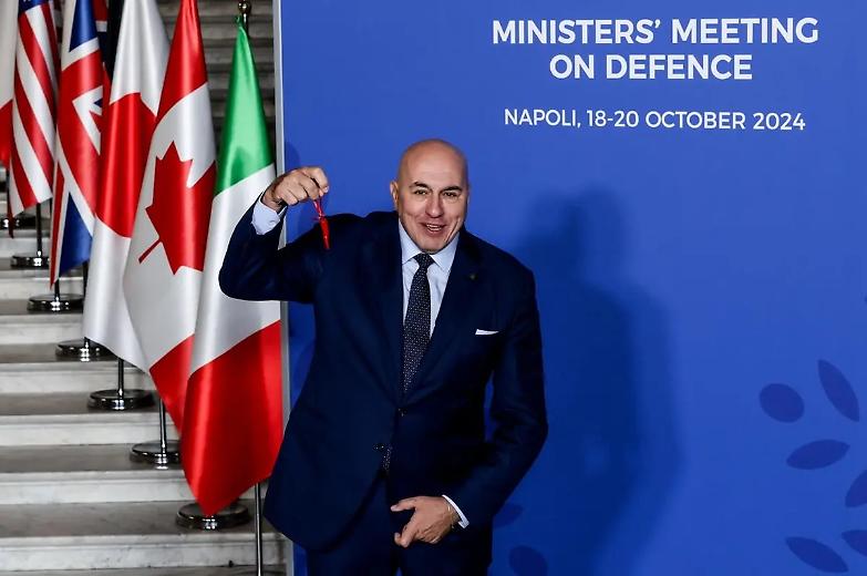 G7 Difesa, Crosetto ribadisce il sostegno all'Ucraina e l'impegno internazionale