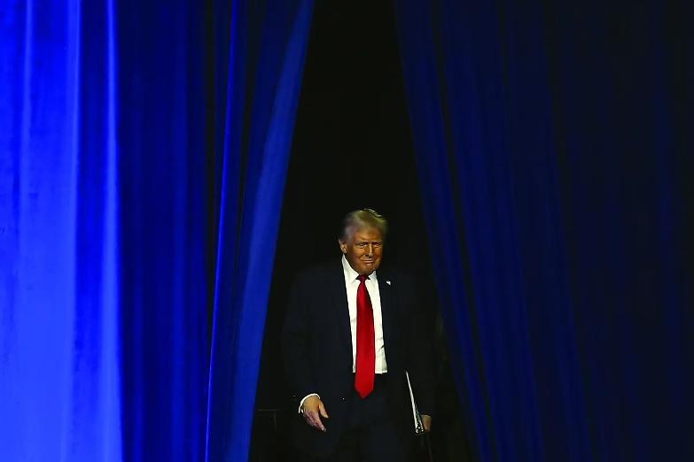 La smania di Trump, che si muove come fosse gi&agrave; alla Casa Bianca