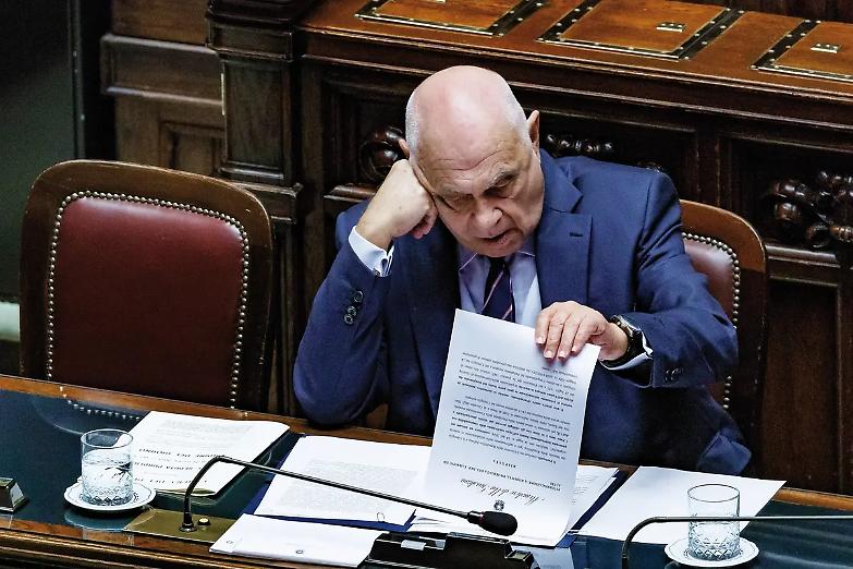 Carriere separate, scontro sui tempi: nuovo rinvio sull&rsquo;approdo in Aula