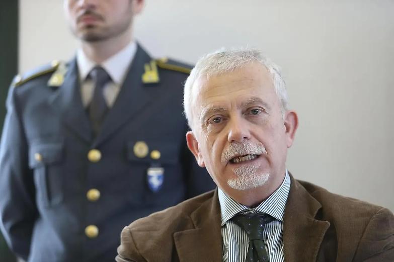 Valzer delle nomine, Giuseppe Borrelli in pole per Reggio