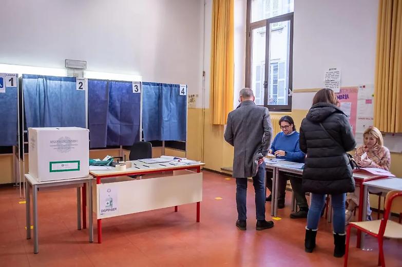 Regionali, urne aperte in Emilia-Romagna e Umbria. Affluenza flop