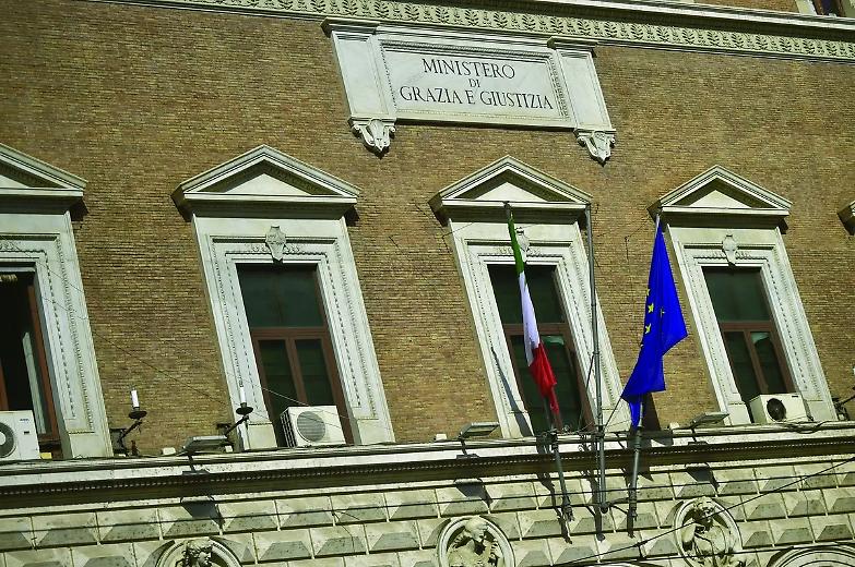 Giurisprudenza di merito agli editori &ldquo;giuridici&rdquo;, nessun profilo di illegalit&agrave;