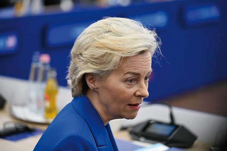 Commissione Ue, Von der Leyen ottiene il bis. Ma la maggioranza &egrave; risicata