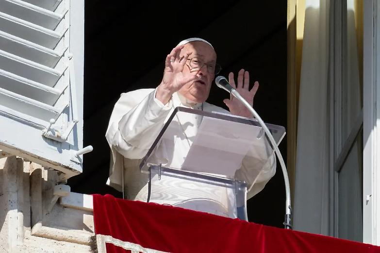 Papa Francesco: &laquo;Prego per la Siria. Fermiano la guerra in Ucraina&raquo;
