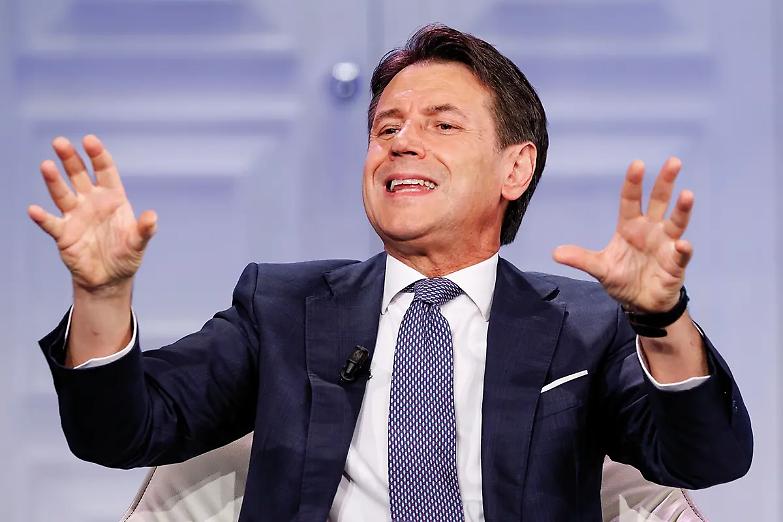 M5S, il voto online cancella il garante: Conte esulta ma Grillo prepara la battaglia