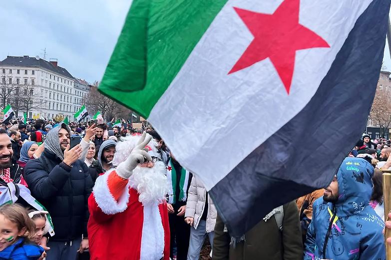 In Siria inizia il dopo Assad, Biden: &laquo;Non lasceremo che torni l&rsquo;Isis&raquo;