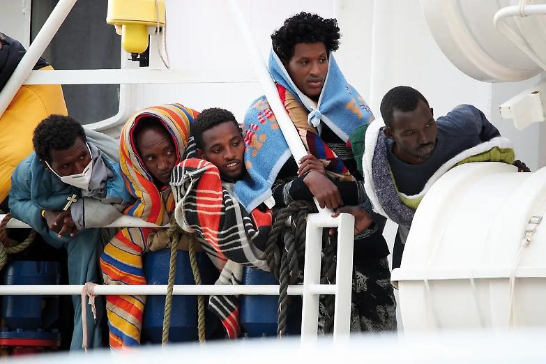Bruxelles verso norme pi&ugrave; severe contro il traffico di migranti