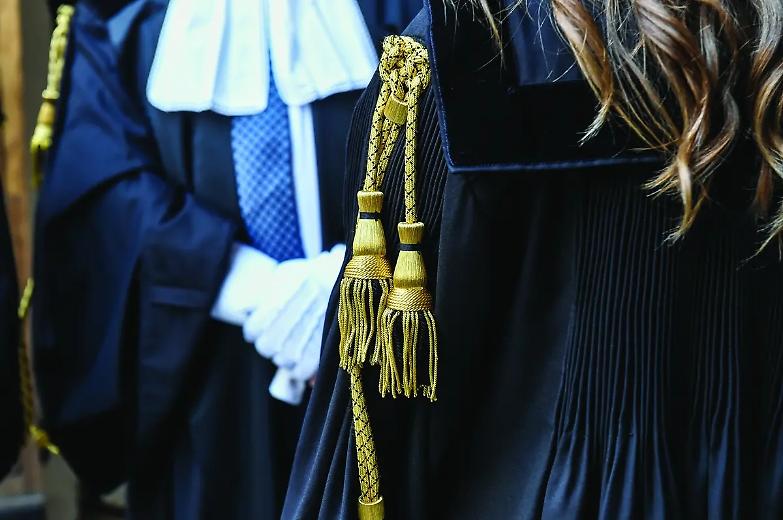 Cos&igrave; l&rsquo;avvocato in Costituzione placa la lite sulla giustizia. L&rsquo;inevitabile ritorno di fiamma per la riforma