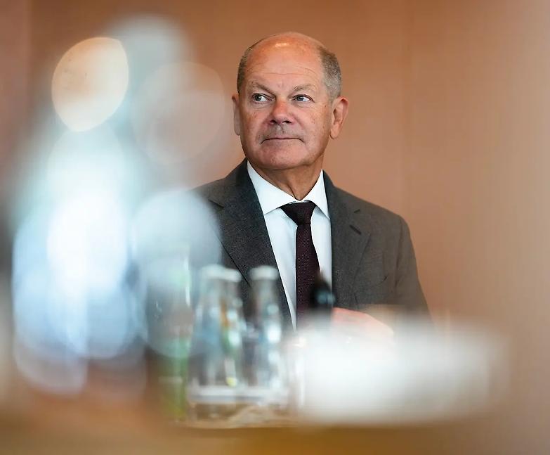 Germania, Scholz perde la fiducia in Parlamento: nuove elezioni a febbraio
