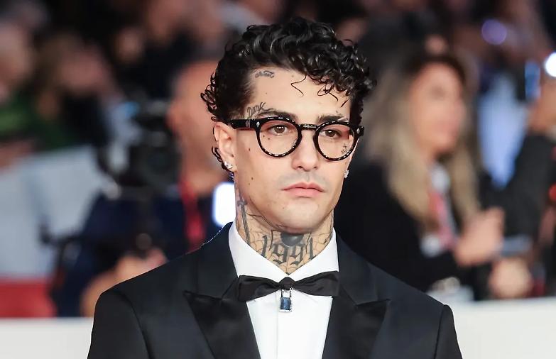 Il sessismo esiste. Anche senza Tony Effe (che si limita a cantarlo)