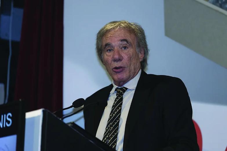 Ainis: &laquo;Soccorrere &egrave; un dovere. La politica non sia esente dal rispetto delle leggi&raquo;