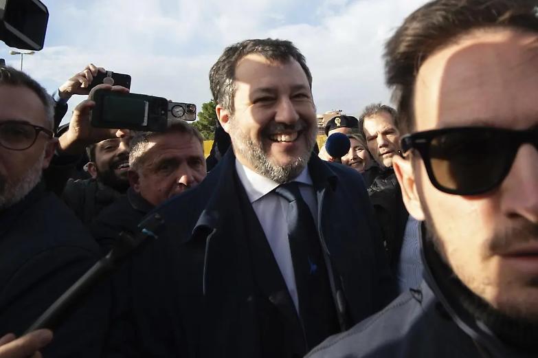 Open Arms: Matteo Salvini assolto perch&eacute; il fatto non sussiste