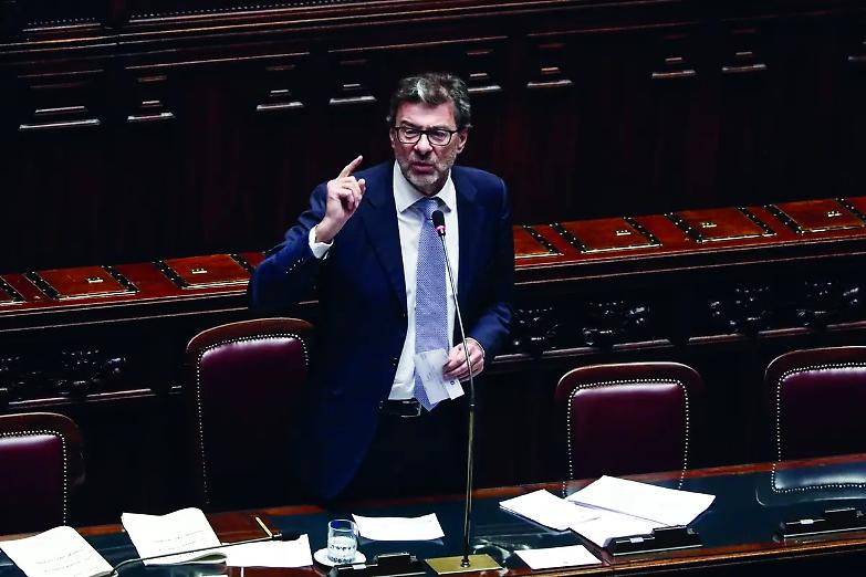 Manovra, la Camera d&agrave; l&rsquo;ok. La Lega ritira un suo stesso odg che limava la norma anti Renzi