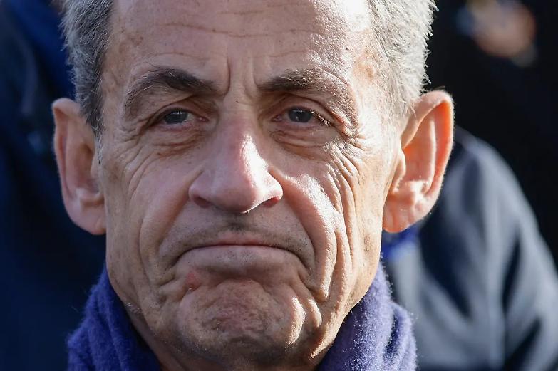 Sarkozy a processo, accuse di fondi illeciti dalla Libia per la campagna presidenziale del 2007