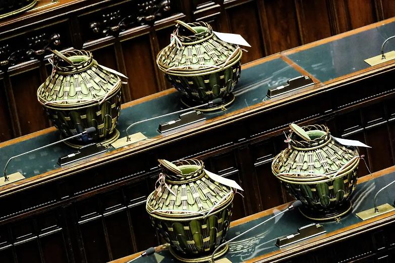 L&rsquo;ultimatum della Consulta: rinviata la decisione sui referendum in attesa dei nuovi giudici