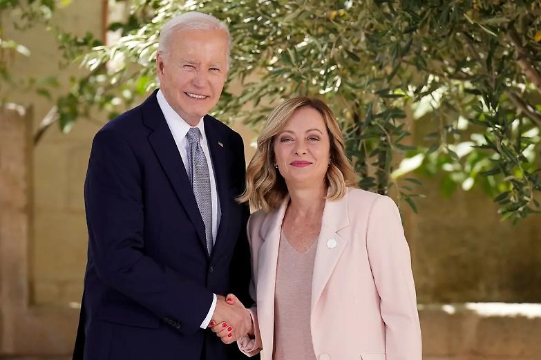 Biden chiama Meloni: &ldquo;Grazie per il ruolo dell'Italia come leader in G7, Nato e Ue&rdquo;