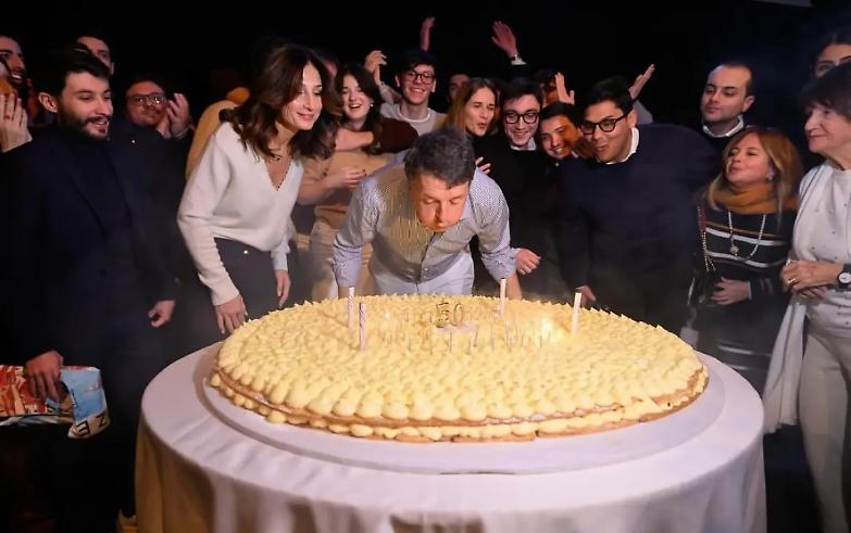 Sognando il Centro: la candelina per i 50 anni di Renzi