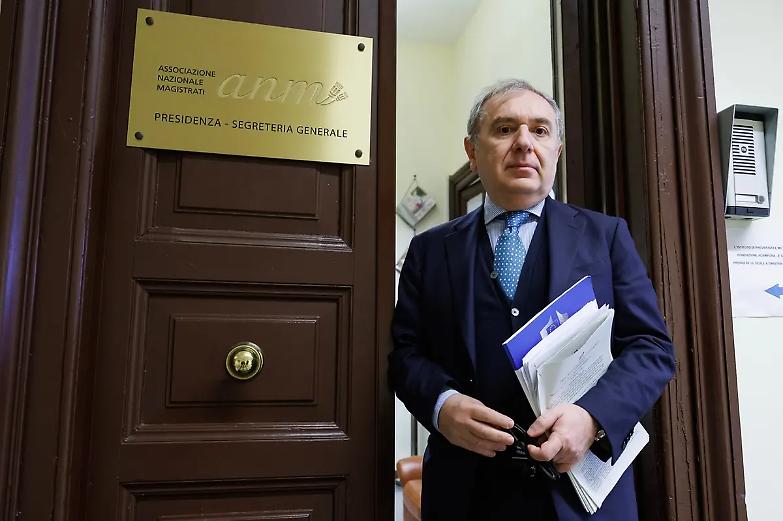 Carriere separate, penalisti e maggioranza contro la protesta dell&rsquo;Anm